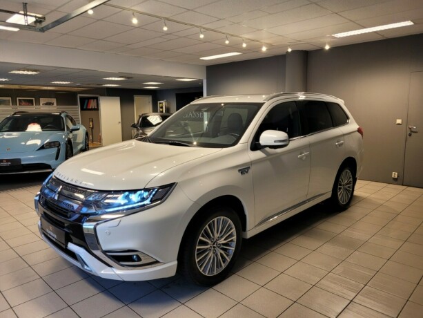 mitsubishi-outlander-plug-in-petrol-2019-big-7