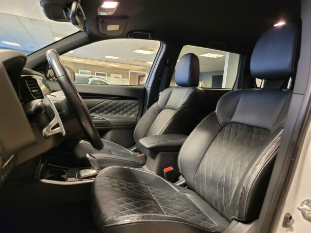 mitsubishi-outlander-plug-in-petrol-2019-big-22