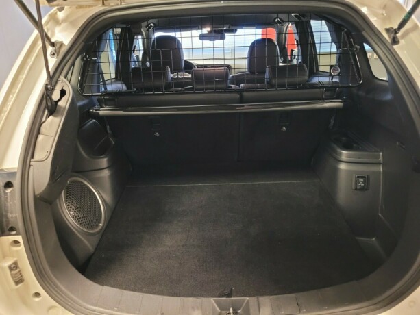 mitsubishi-outlander-plug-in-petrol-2019-big-19