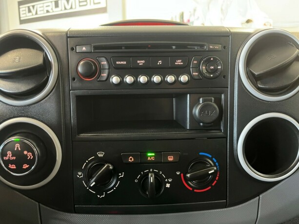 peugeot-partner-diesel-2012-big-18