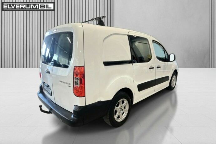 peugeot-partner-diesel-2012-big-10