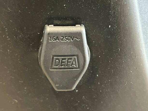 peugeot-partner-diesel-2012-big-22