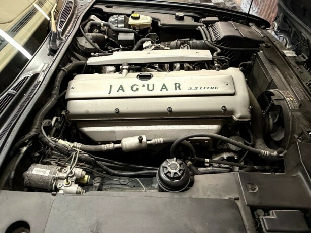 jaguar-xj-bensin-1996-big-42