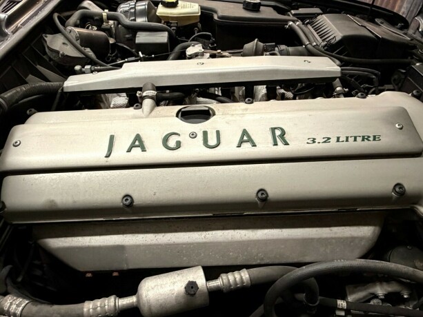 jaguar-xj-bensin-1996-big-43