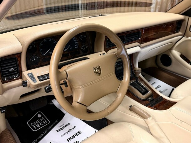 jaguar-xj-bensin-1996-big-19