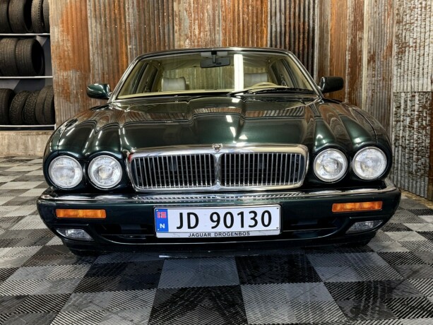 jaguar-xj-bensin-1996-big-7