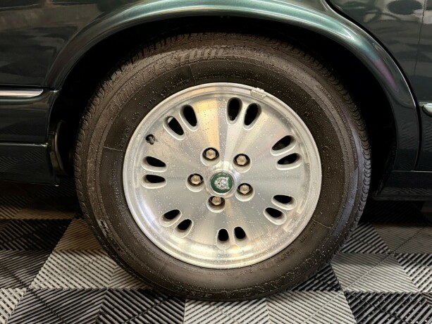 jaguar-xj-bensin-1996-big-5