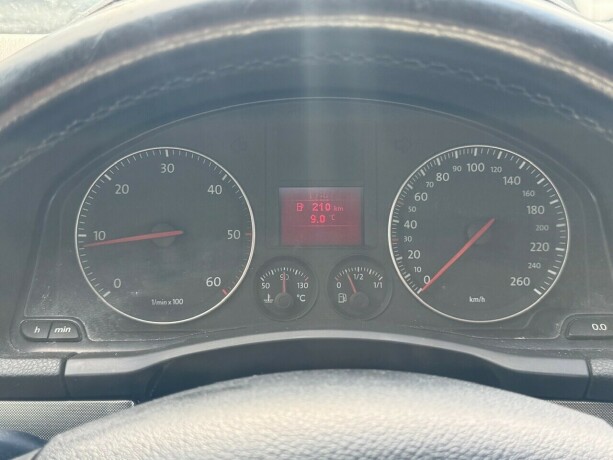 volkswagen-golf-diesel-2006-big-13