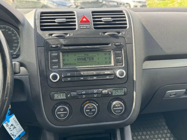 volkswagen-golf-diesel-2006-big-15