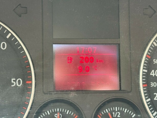 volkswagen-golf-diesel-2006-big-14