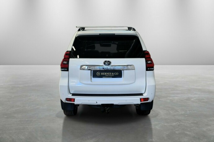 toyota-land-cruiser-diesel-2018-big-7