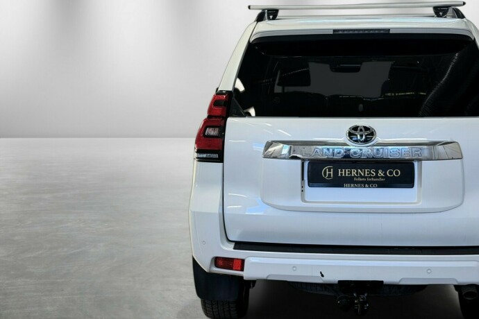 toyota-land-cruiser-diesel-2018-big-8