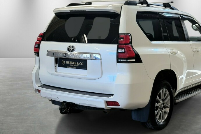 toyota-land-cruiser-diesel-2018-big-6