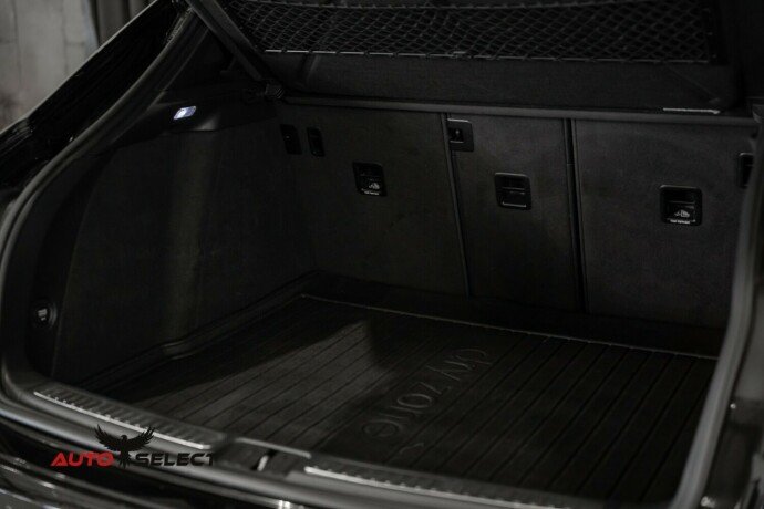 porsche-macan-bensin-2014-big-13
