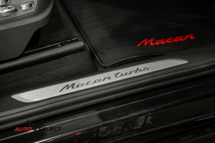 porsche-macan-bensin-2014-big-25