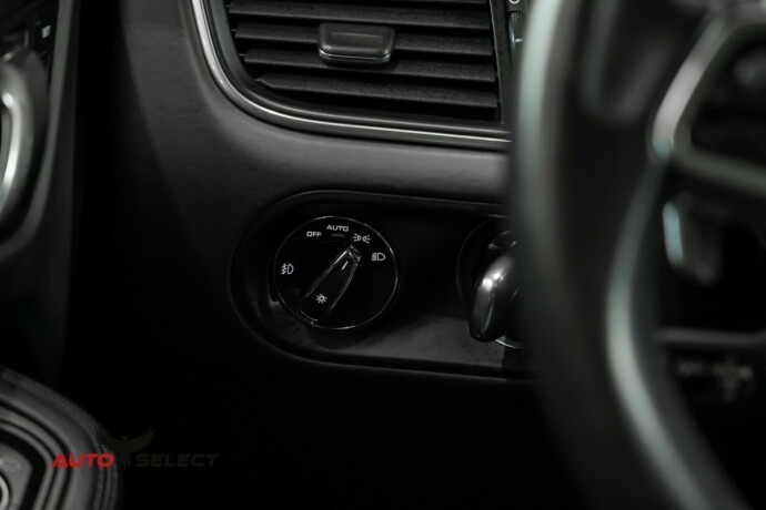 porsche-macan-bensin-2014-big-46