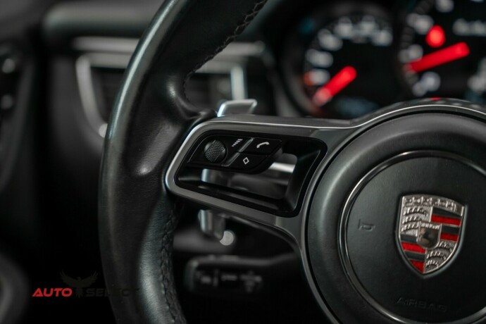 porsche-macan-bensin-2014-big-40