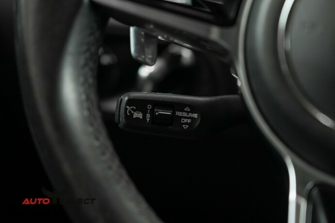 porsche-macan-bensin-2014-big-41