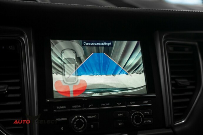 porsche-macan-bensin-2014-big-55