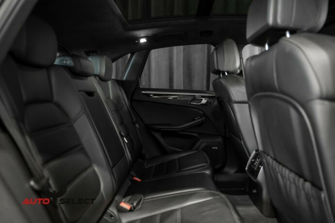 porsche-macan-bensin-2014-big-19