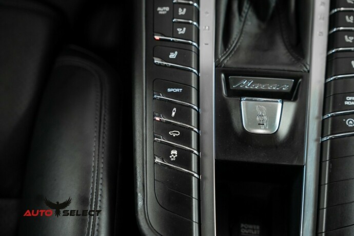 porsche-macan-bensin-2014-big-48