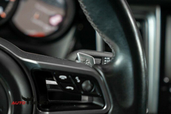porsche-macan-bensin-2014-big-44