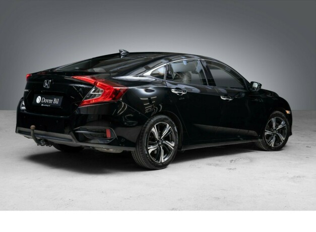 honda-civic-bensin-2017-big-9
