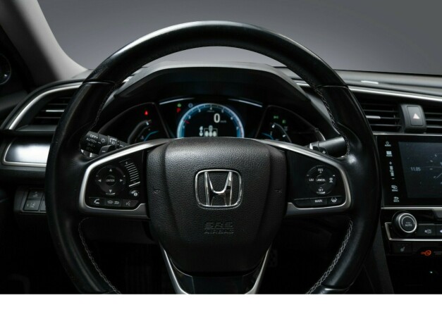 honda-civic-bensin-2017-big-13