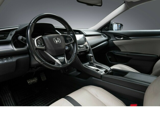 honda-civic-bensin-2017-big-22