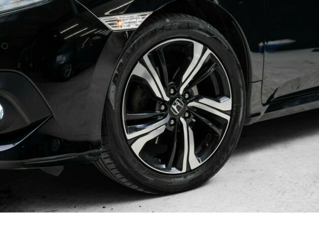 honda-civic-bensin-2017-big-2