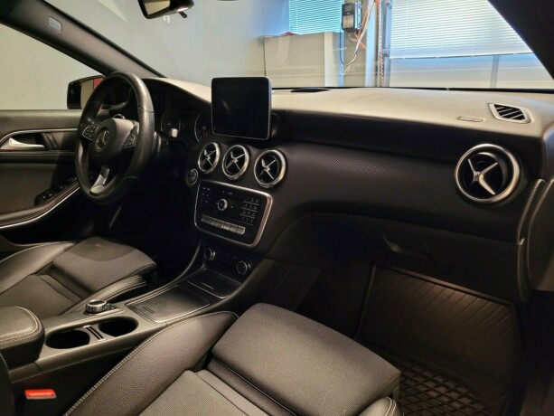 mercedes-benz-a-klasse-bensin-2018-big-14