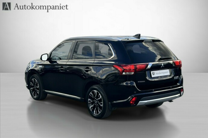 mitsubishi-outlander-elektrisitetbensin-2016-big-6