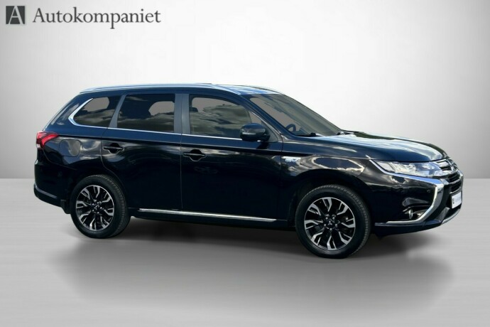 mitsubishi-outlander-elektrisitetbensin-2016-big-7