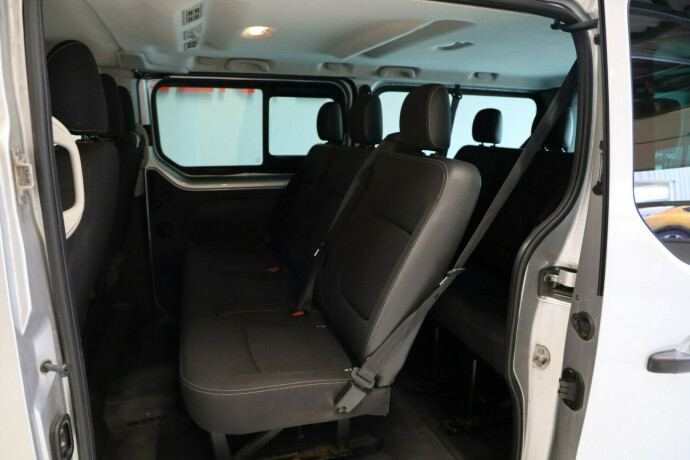 renault-trafic-diesel-2016-big-9