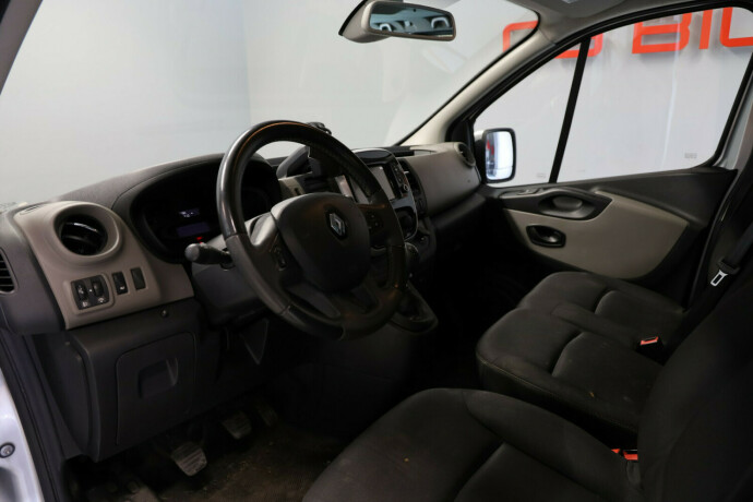 renault-trafic-diesel-2016-big-5