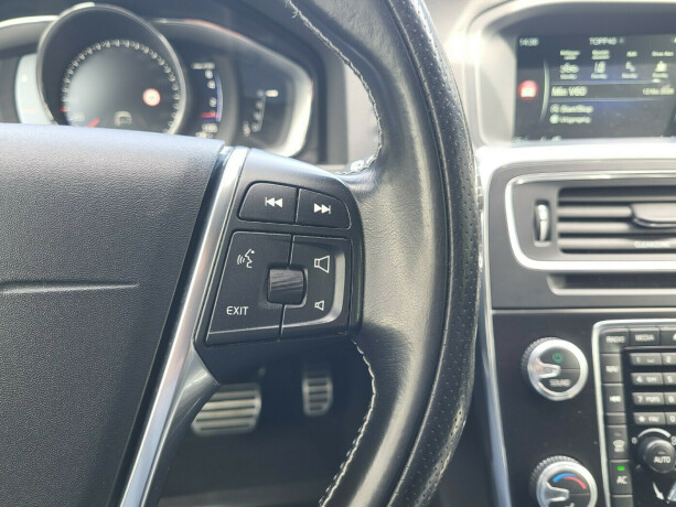 volvo-v60-bensin-2017-big-25