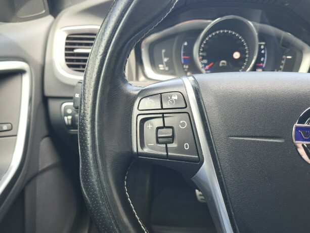 volvo-v60-bensin-2017-big-26
