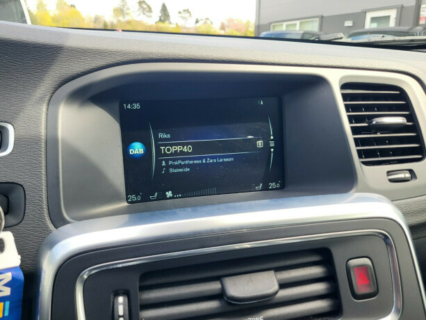 volvo-v60-bensin-2017-big-19