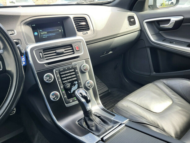 volvo-v60-bensin-2017-big-18