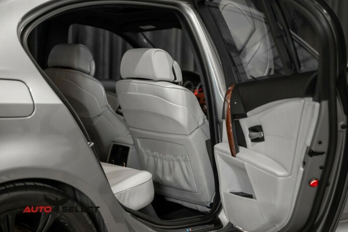 bmw-m5-bensin-2006-big-15