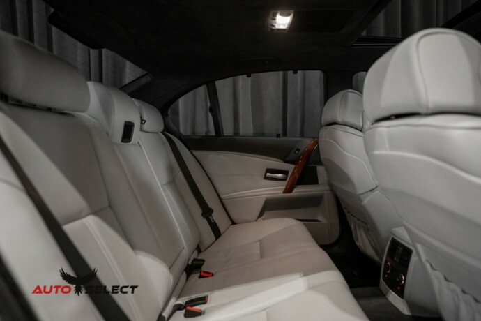 bmw-m5-bensin-2006-big-16