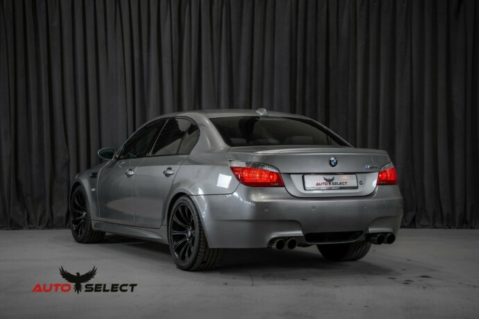 bmw-m5-bensin-2006-big-8