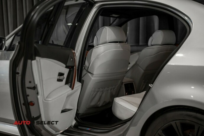 bmw-m5-bensin-2006-big-17