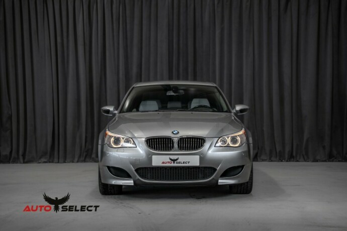 bmw-m5-bensin-2006-big-4