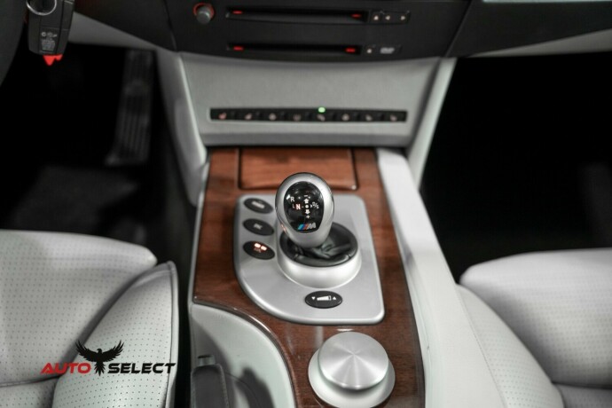 bmw-m5-bensin-2006-big-41
