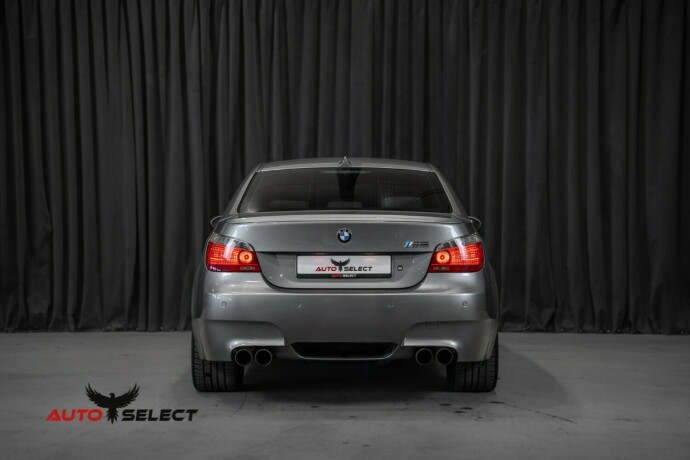 bmw-m5-bensin-2006-big-9
