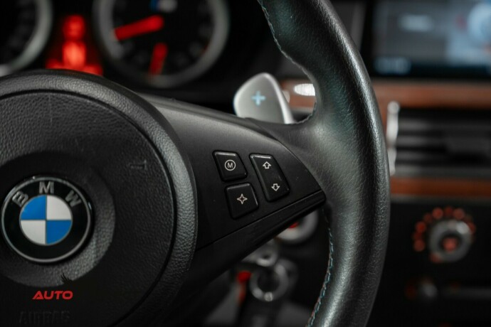 bmw-m5-bensin-2006-big-36