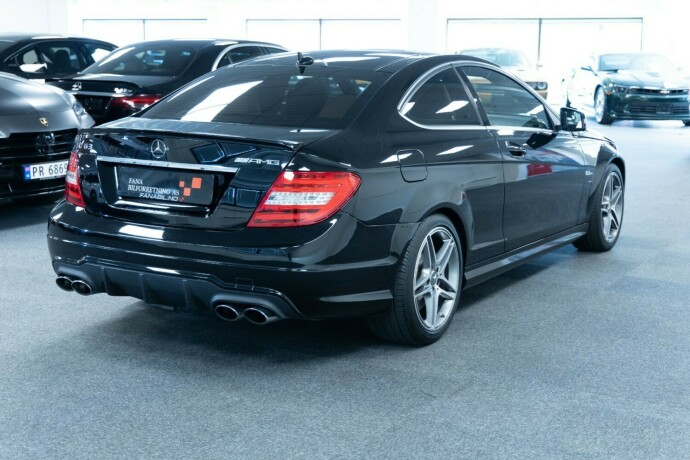 mercedes-benz-c-klasse-bensin-2012-big-2