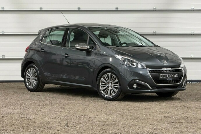 peugeot-208-bensin-2017-big-0