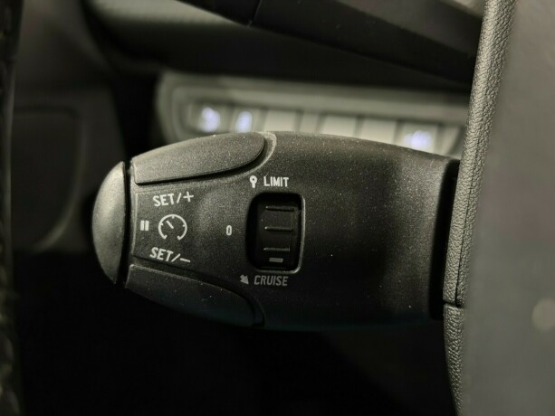 peugeot-208-bensin-2017-big-16